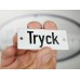Emaljskylt Tryck vit - svart 7 x 3 cm modell 20 Emaljskylt Tryck vit - svart 7 x 3 cm modell 20